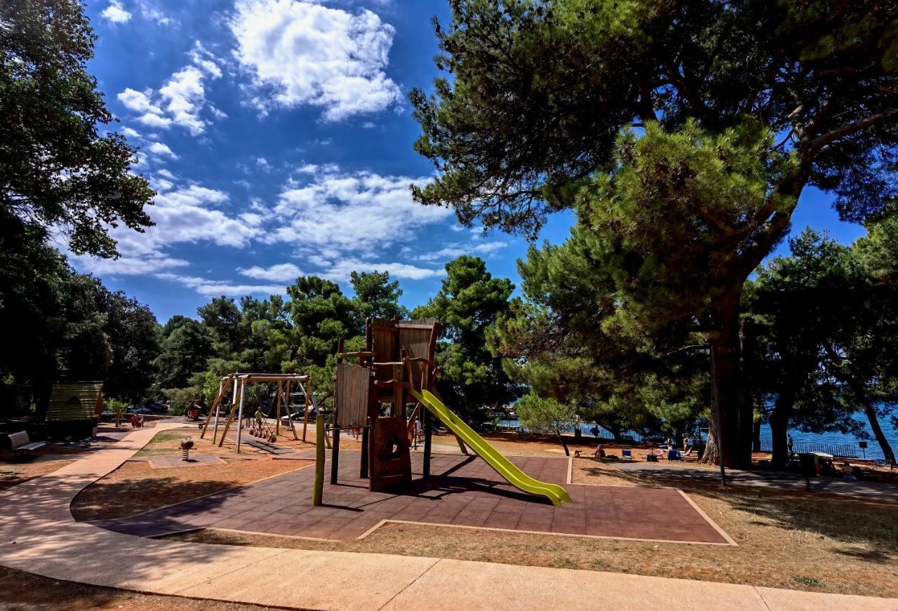 Stay In The Very Heart Of Porec - 50M To The Beach エクステリア 写真