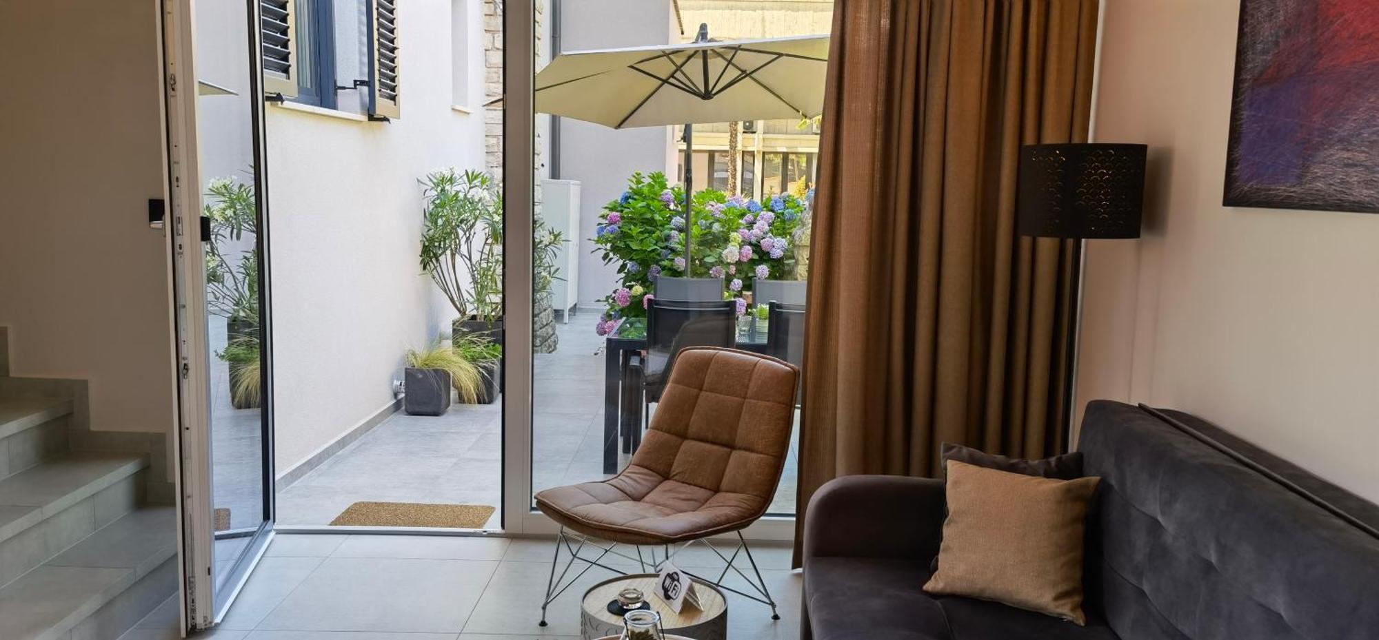 Stay In The Very Heart Of Porec - 50M To The Beach エクステリア 写真